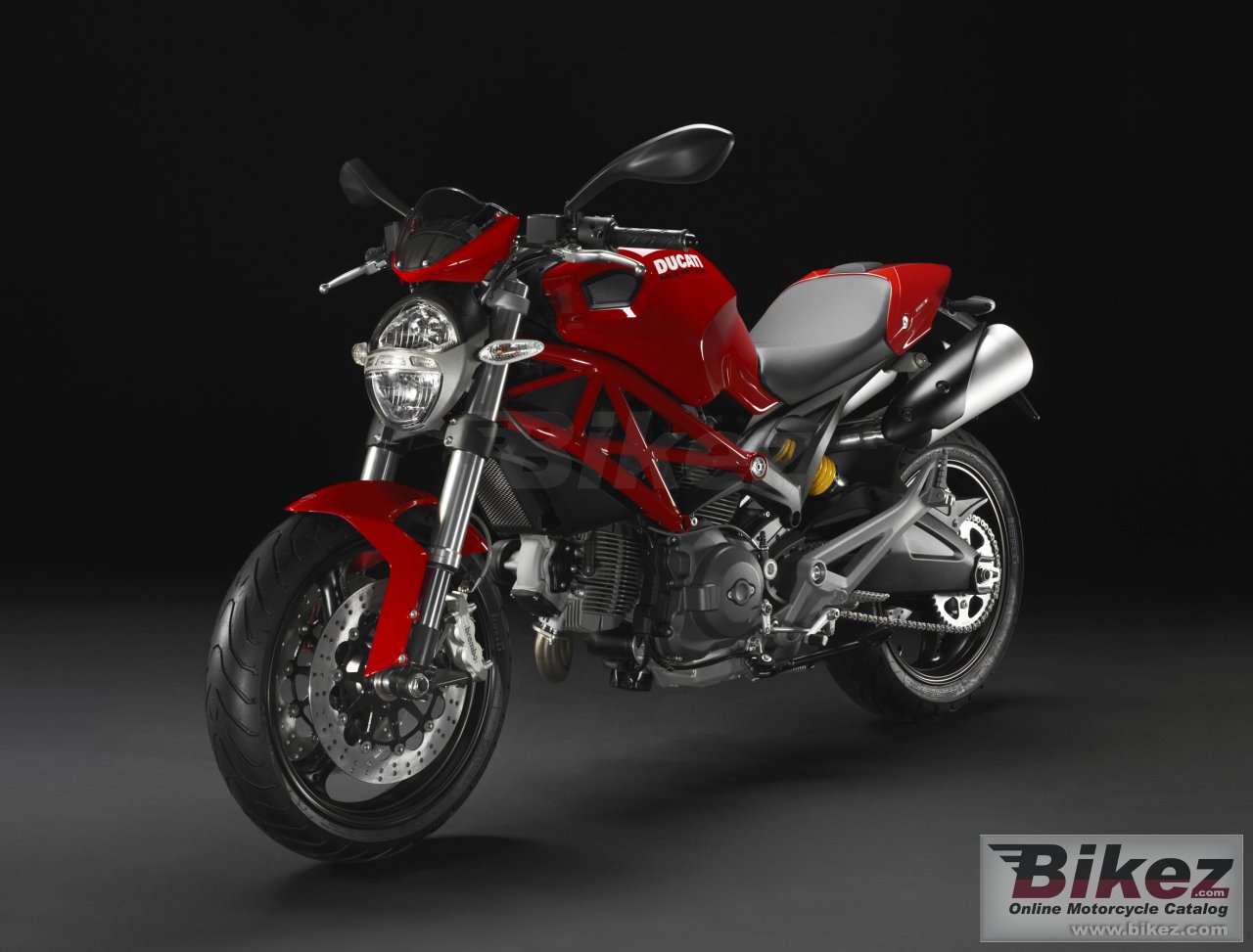 Big Ducati monster 696 picture and wallpaper from Bikez.com